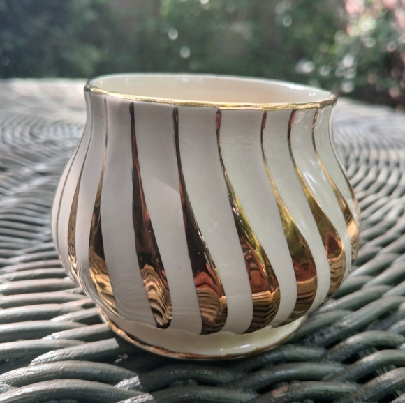 Vintage Sadler England Open Sugar white with gold stripes Swirl 2737 - Picture 4 of 7